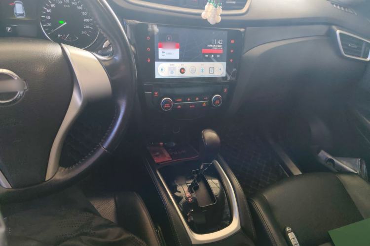 Used Nissan X-Trail 2015 2.0L CVT Comfort MAX Edition 2WD
