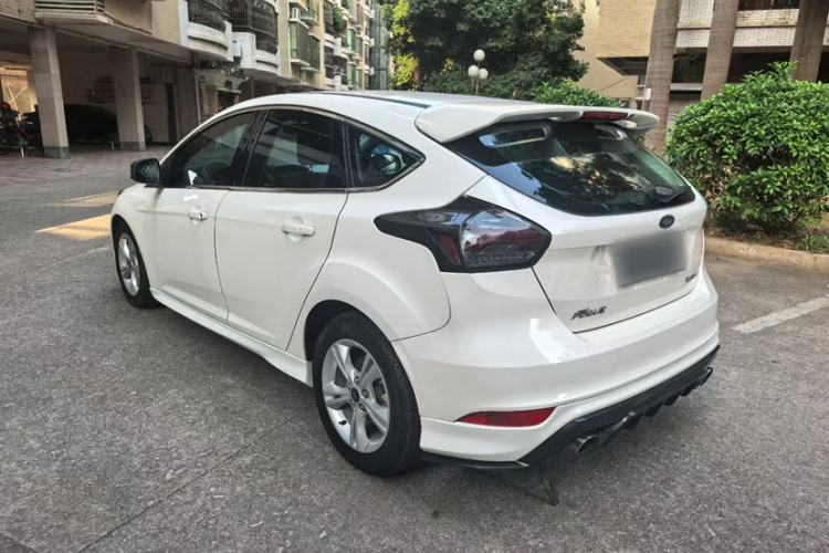 Used Ford Focus 2017 Hatchback 1.6L Automatic Comfort Plus SmartDrive Edition
