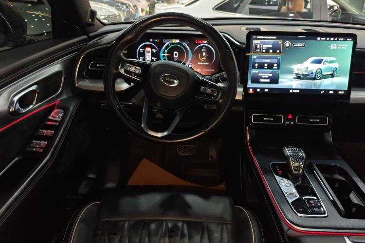 Used GAC Trumpchi GS8 2022 Linghang Series 2.0 TGDI Two-Wheel-Drive Luxury Smart Connectivity Version (7 Seats)
