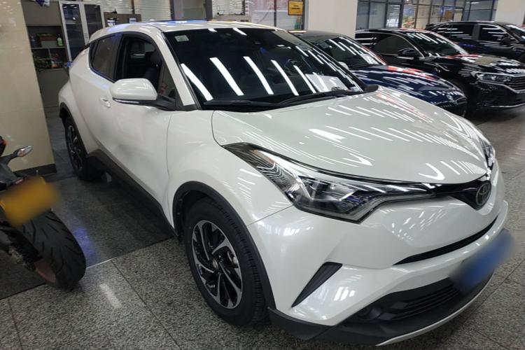 Used Toyota IZOA 2020 2.0L Yichi Version
