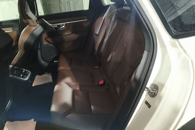 Used Volvo V90 2024 Cross Country B5 AWD Prestige Edition
