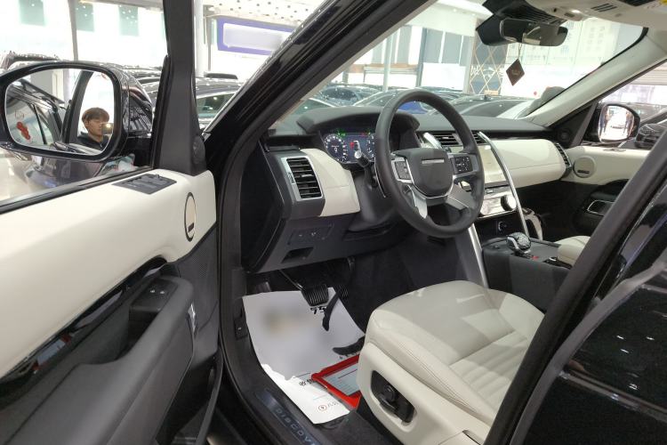 Used Land Rover Discovery 2024 360 PS S