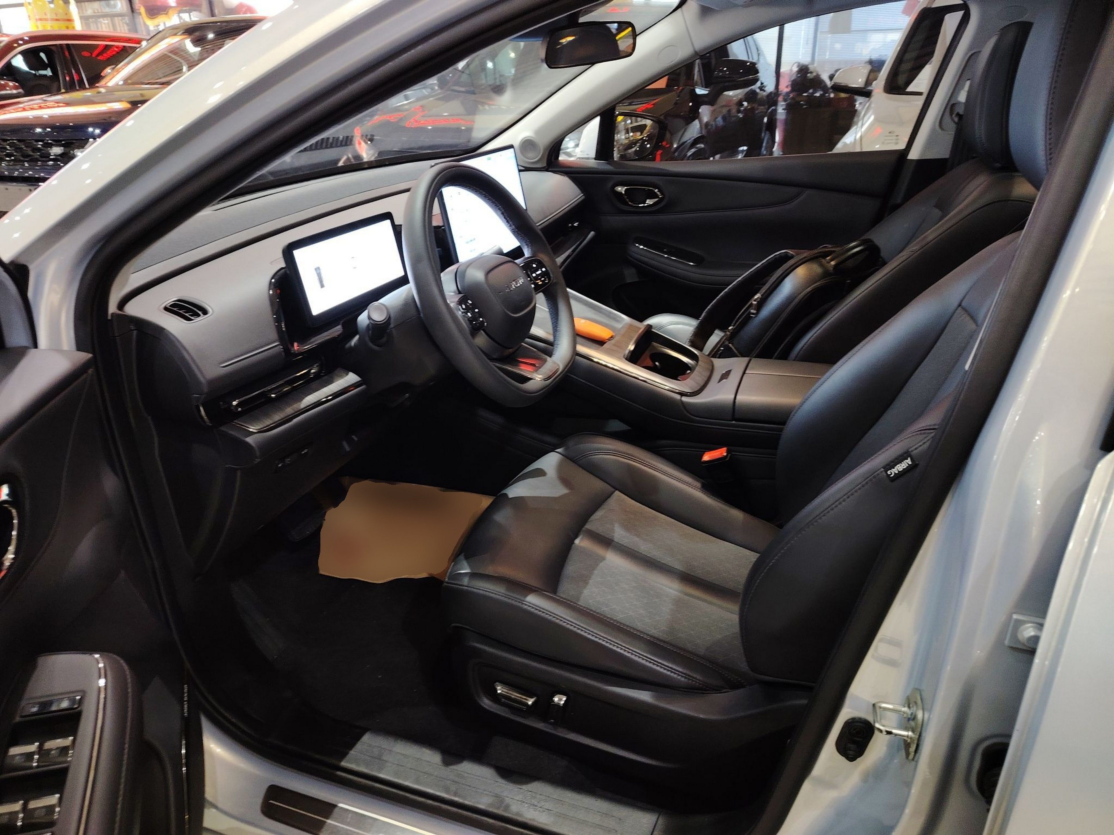 Переднее сиденье в автомобиле