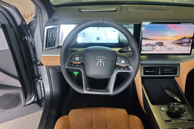 Used BYD Song L DM-i 2024 112 km Leading Edition
