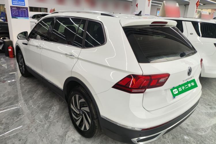 Used Volkswagen Tiguan L 2023 300TSI Automatic Two-Wheel Drive Smart Edition
