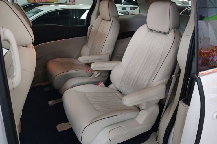 Used Buick GL8 2022 Land Business Class 652T Luxury Model
