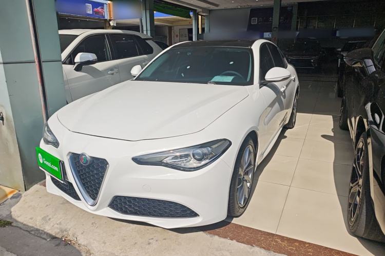 Used Alfa Romeo Giulia 2019 2.0T 280HP Luxury Edition