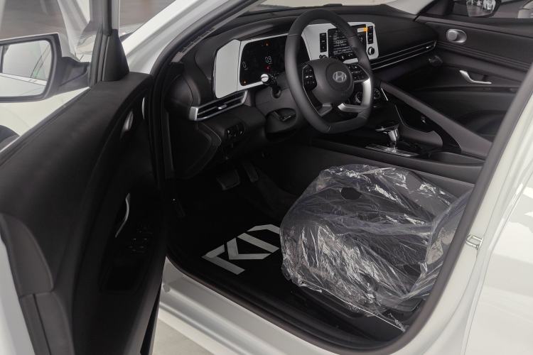 Used Hyundai Elantra 2023 1.5L CVT GLX Elite Edition
