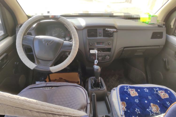 Used Wuling Rongguang 2014 1.5L S Base Version
