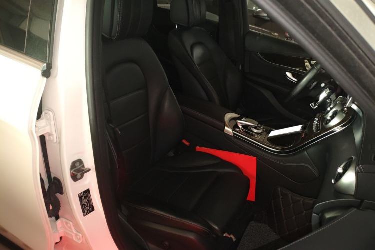 Used Mercedes-Benz GLC 2019 GLC 260 4MATIC Luxury Model
