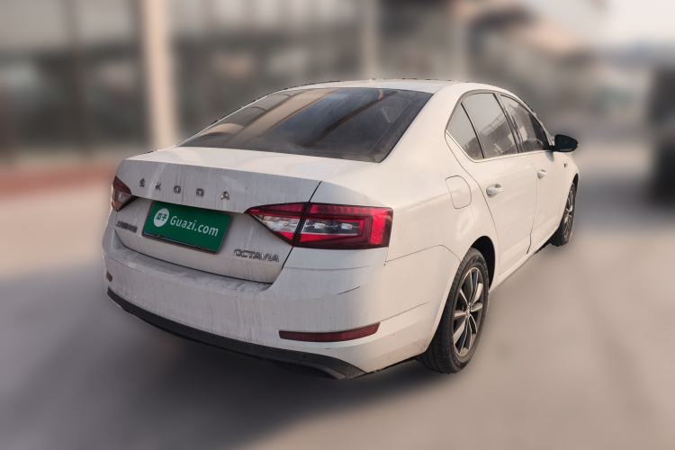 Used Skoda Octavia 2019 1.5L Automatic SmartDrive Comfort Edition China VI Standard