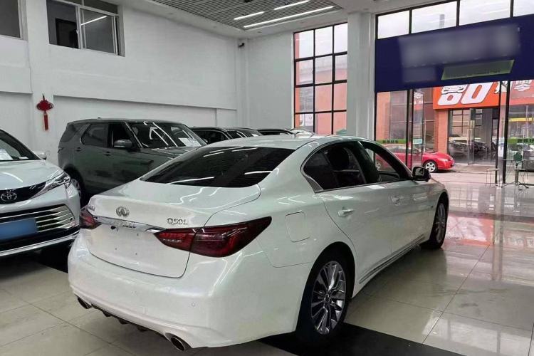 Used Infiniti Q50L 2018 2.0T Enjoyment Version China VI Standard
