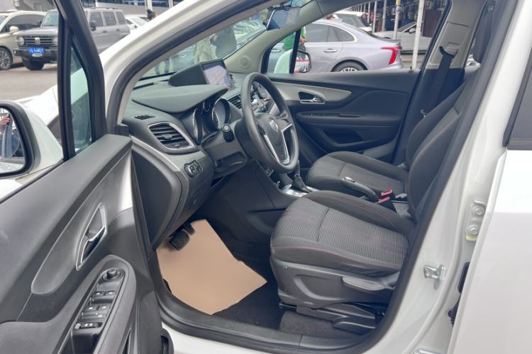 Used Buick Encore 2015 1.4T Automatic Two-Wheel Drive Urban Elite Version
