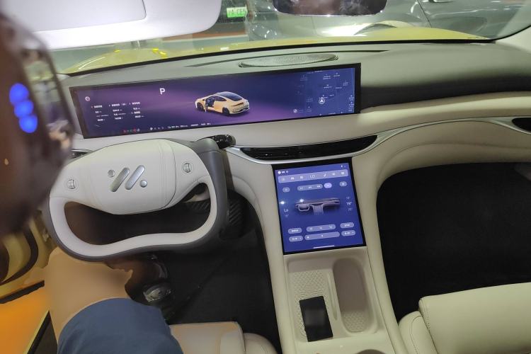 Used  L6 2024 Max Standard Edition
