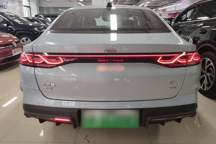 Used BYD Qin L 2025 DM-i Smart Drive 120KM Superior Model
