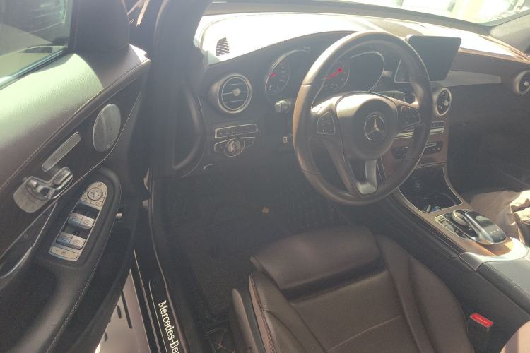 Used Mercedes-Benz GLC 2019 Refreshed GLC 300 L 4MATIC Dynamic Edition
