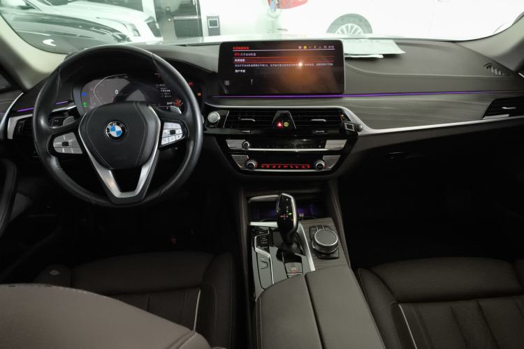 Used BMW 5 Series 2022 Second Facelift 530Li Luxury Edition Premium Package
