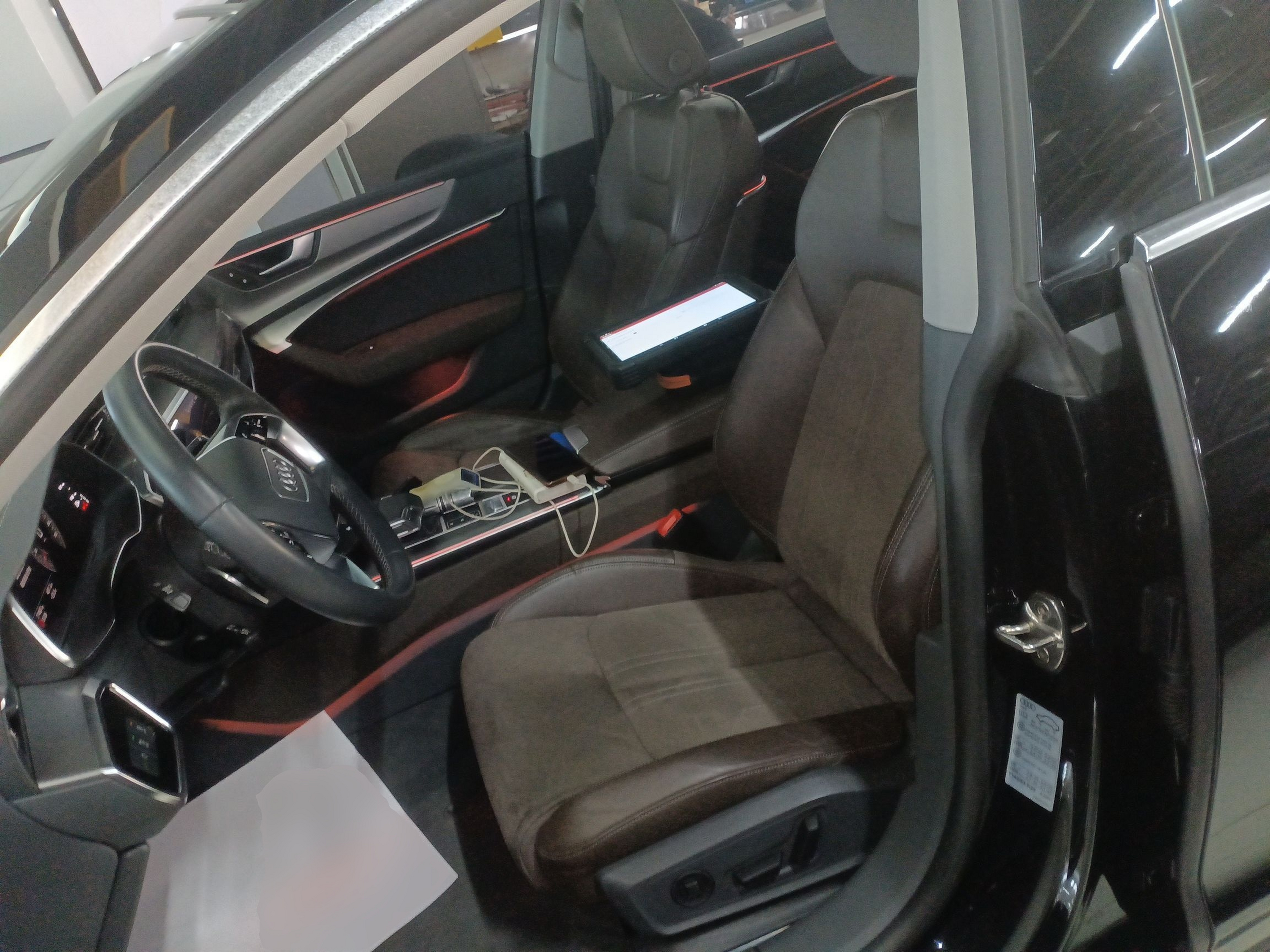 Переднее сиденье в автомобиле