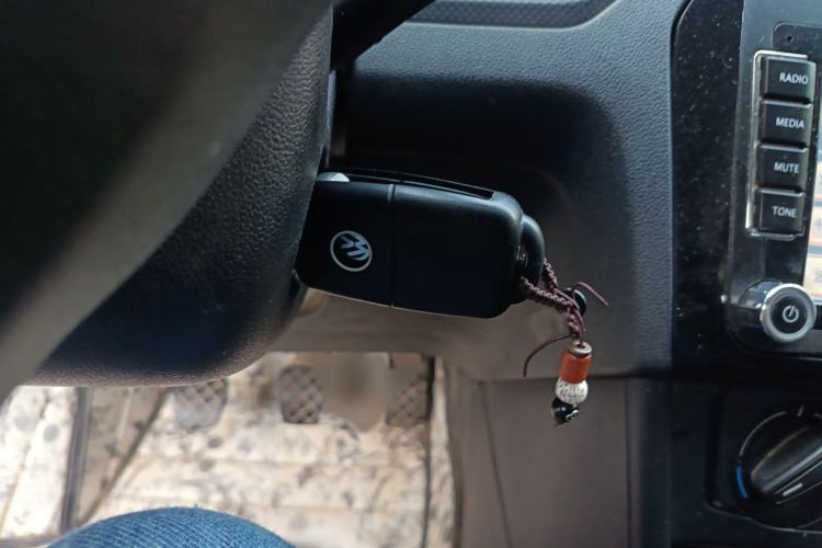 Used Volkswagen Jetta 2015 Value Edition 1.6L Manual Fashionable Style
