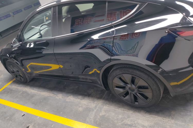 Used Tesla Model Y 2023 Rear-Wheel-Drive Version
