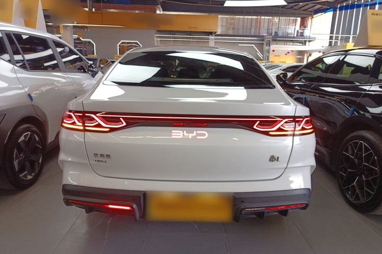 Used BYD Qin L 2024 DM-i 80KM Leading Model

