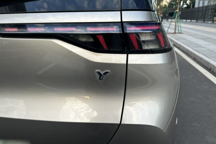 Used AION Y 2022 70 Tech Edition Lithium Iron Phosphate
