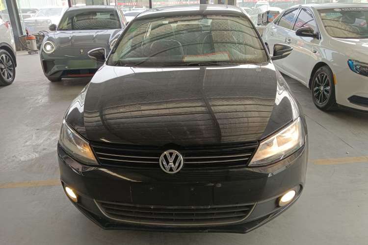 Used Volkswagen Sagitar 2014 Revised Version 1.6L Manual Comfort Edition
