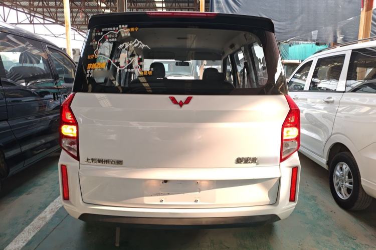 Used Wuling Hongguang PLUS 2020 1.5L Manual Standard Edition 5 Seats
