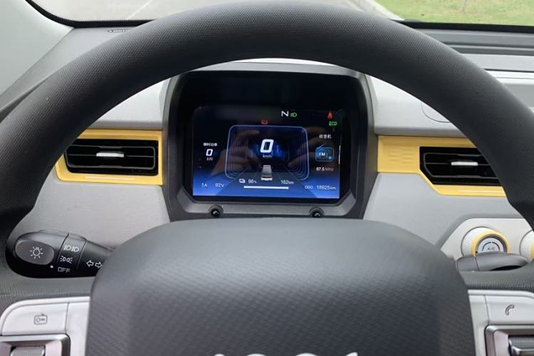 Used Chery QQ Ice Cream 2022 170km Sundae Phosphate Lithium-Ion
