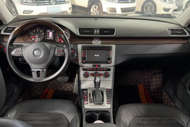 Used Volkswagen Magotan 2015 1.8TSI Prestige Model
