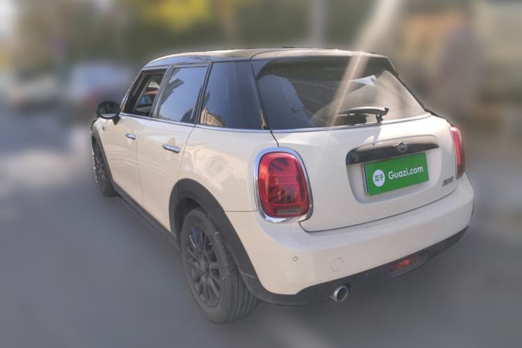 Used  MINI 2019 1.5T COOPER Classic Edition Five-Door Version
