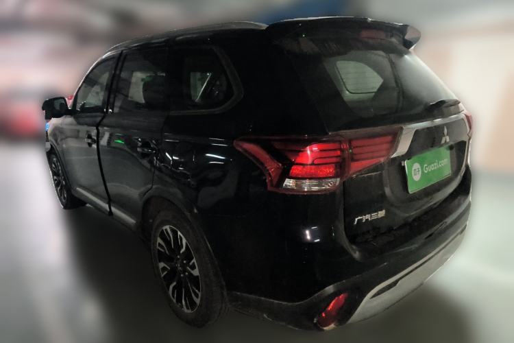 Used Mitsubishi Outlander 2019 2.0L Two-Wheel Drive Comfort Edition 7-Seater China VI Standard
