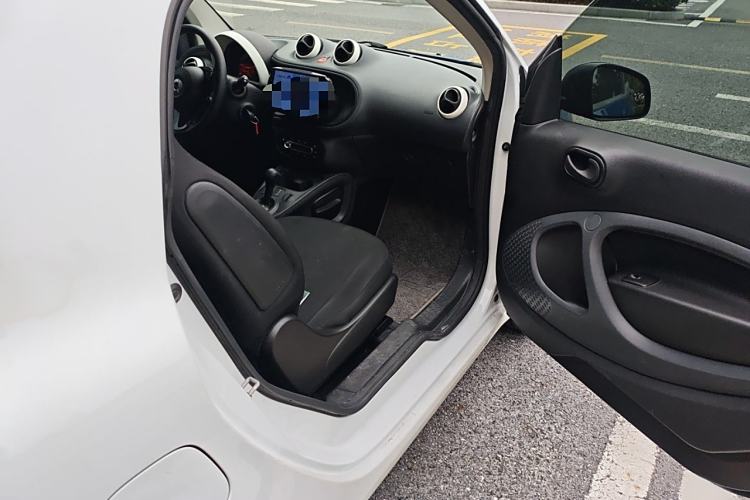 Used  fortwo 2018 1.0L 52kW Hardtop Dynamic Version China V
