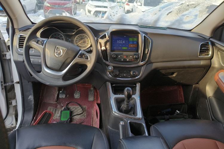 Used Baojun 560 2016 1.8L Manual Elite Version
