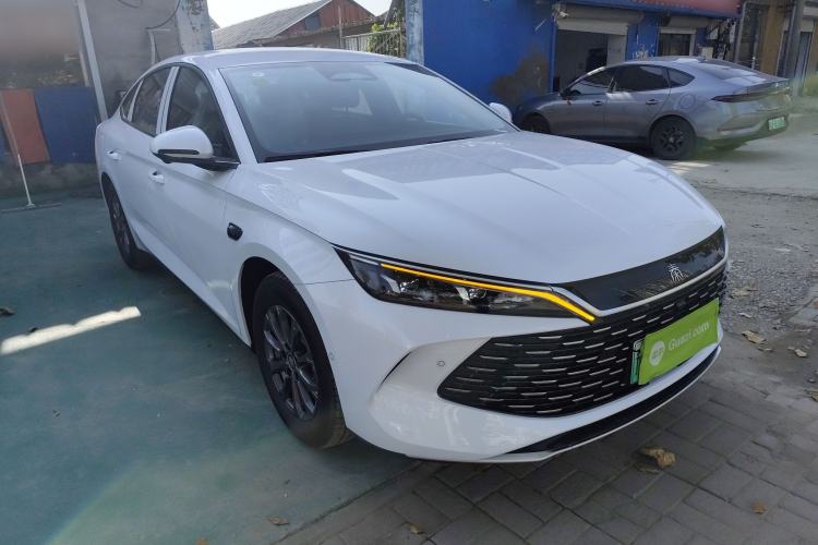 Used BYD Qin L 2025 DM-i Smart Drive 80KM Leading Model
