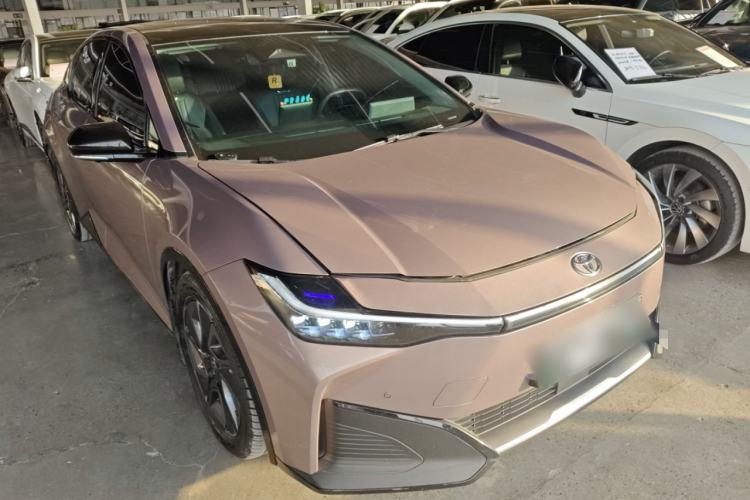 Used Toyota bZ3 2023 616 km Long-Range Premium