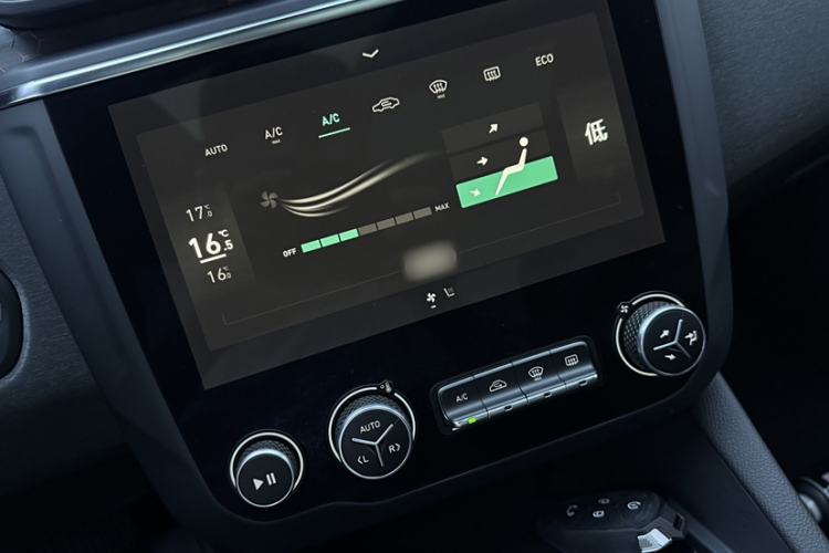 Used Lynk & Co 03 2019 1.5TD DCT JingPro Edition China VI Standard
