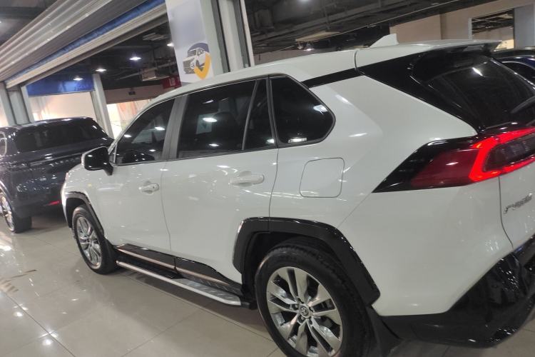 Used Toyota Wildlander 2024 2.0L CVT Two-Wheel Drive Urban Edition