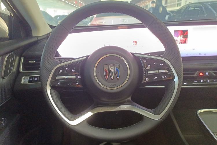 Used Buick LaCrosse 2025 28T Platinum Edition
