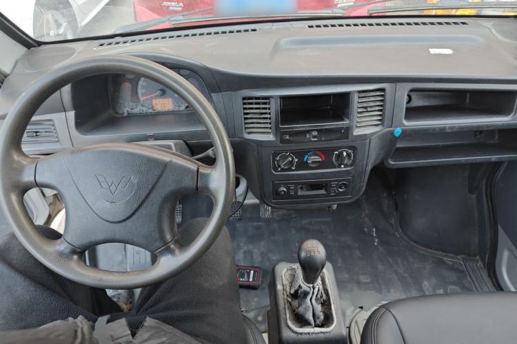 Used Wuling Zhiguang 2020 1.2L Practical Model China VI LSI
