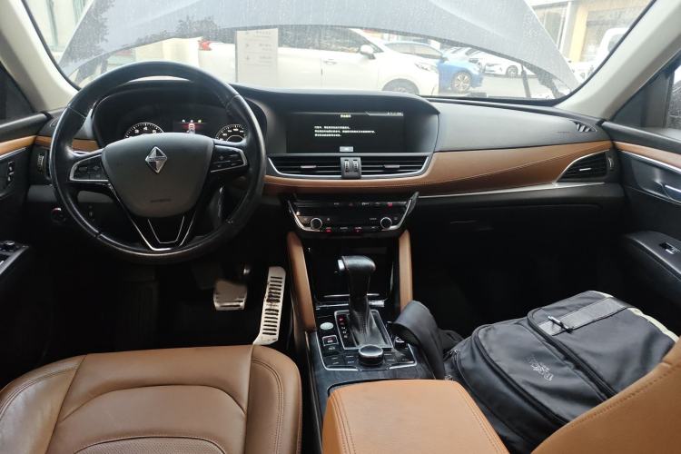 Used BORGWARD BX7 2016 28T Two-Wheel Drive Luxury Version 5 Seats
