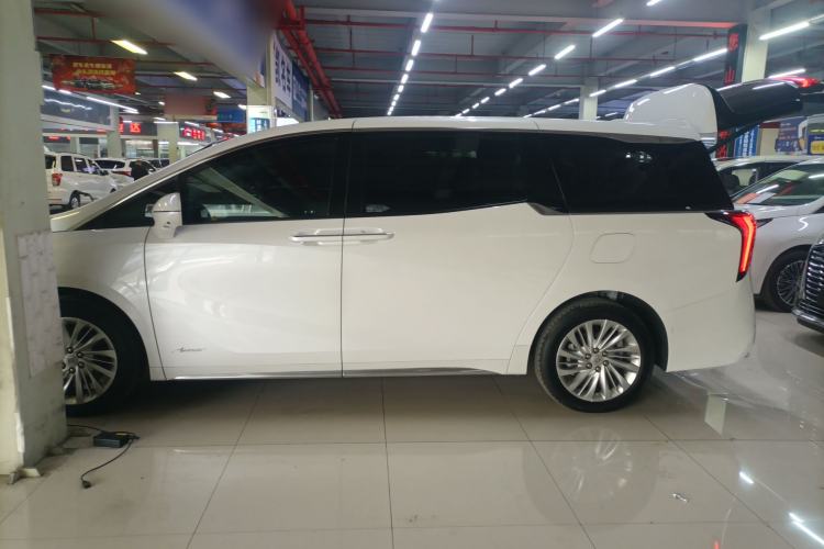 Used Buick Century 2023 2.0T Six-Seater Yinshi Edition
