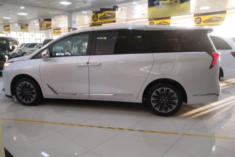 Used Buick GL8 2025 Lu Zun Deluxe Edition