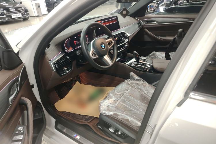 Used BMW 5 Series 2022 Restyled 530Li Leading Edition M Sport Package
