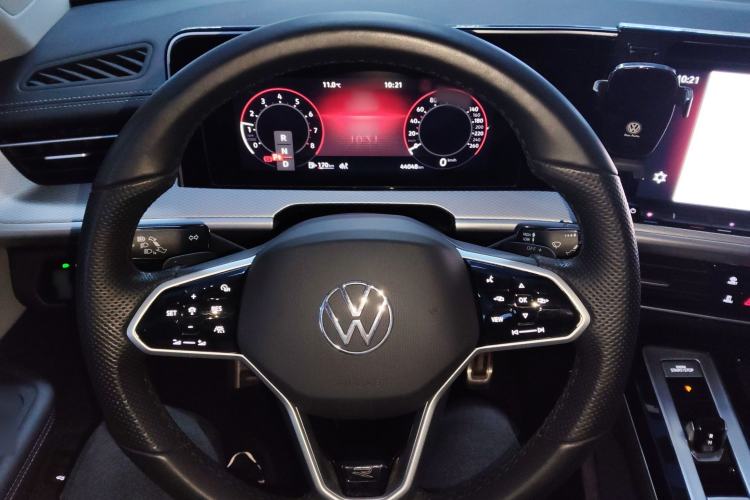 Used Volkswagen Talagon 2024 Facelifted 380TSI All-Wheel Drive R-Line Cruise Premium Edition
