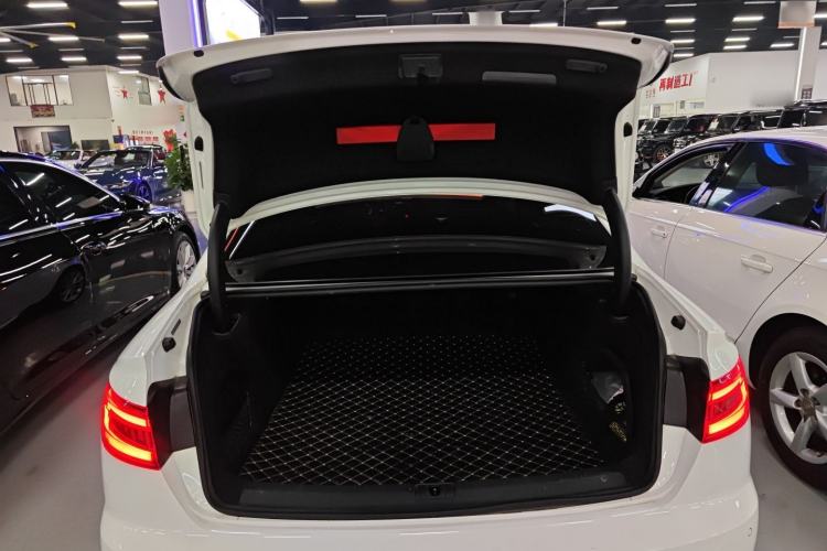 Used Audi A4L 2019 40 TFSI Fashion Edition China VI Emission Standard
