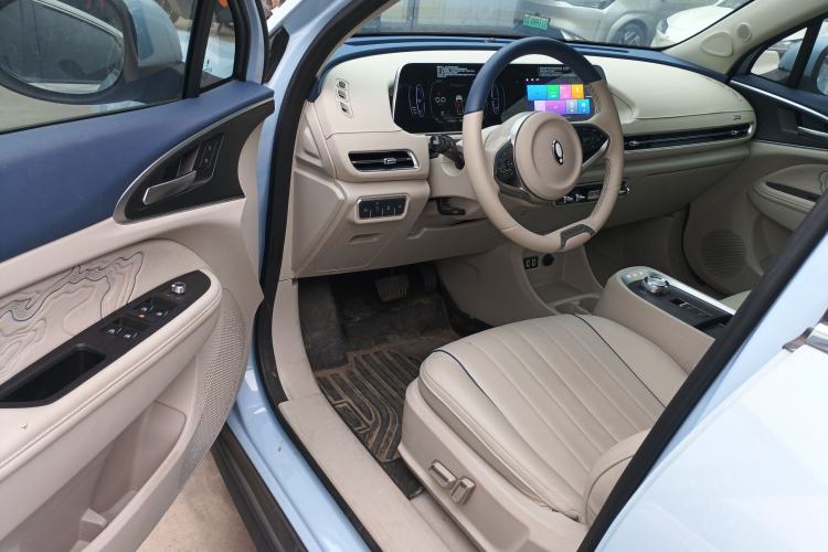 Used ORA Good Cat 2022 Morandi Edition 400km Standard Range Luxury Version Lithium Iron Phosphate
