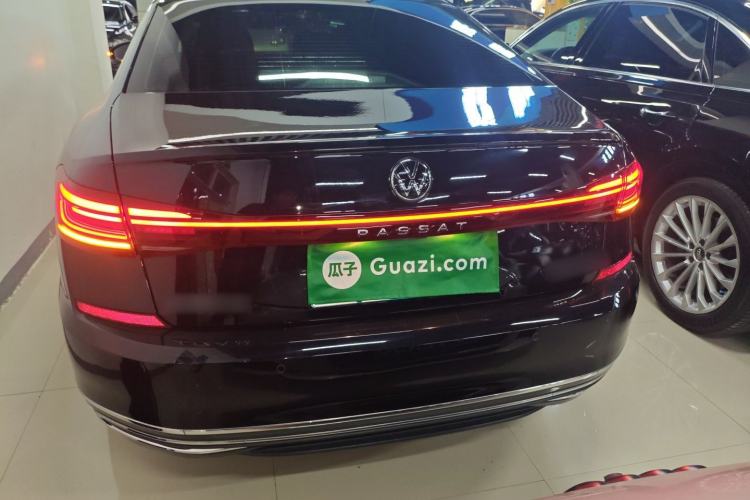 Used Volkswagen Passat 2022 330TSI Elite Edition Custom Version
