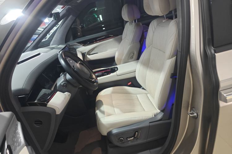 Used Zeekr 009 2022 WE Edition
