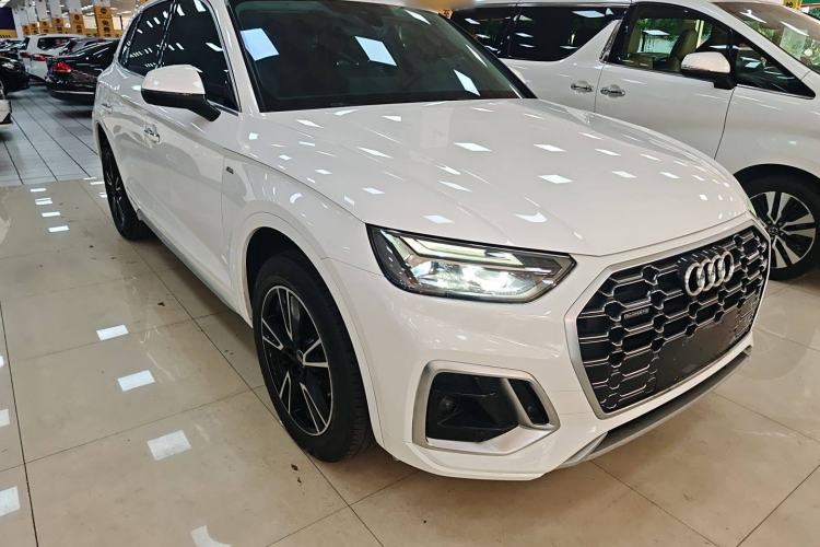 Used Audi Q5L 2022 40T Fashionable and Dynamic Model
